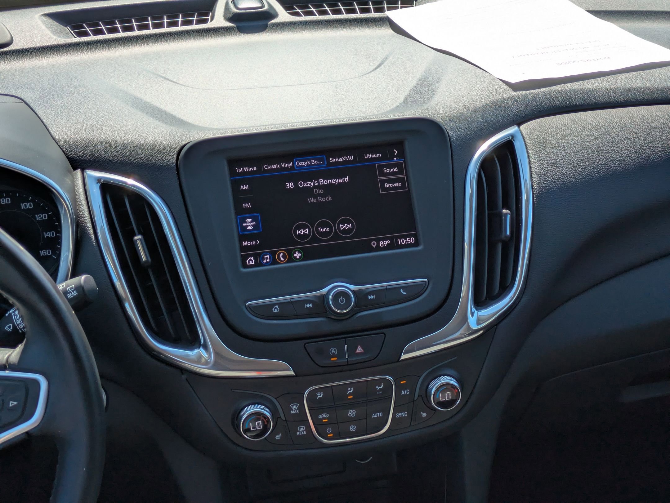 2022 Chevrolet Equinox LT photo 16