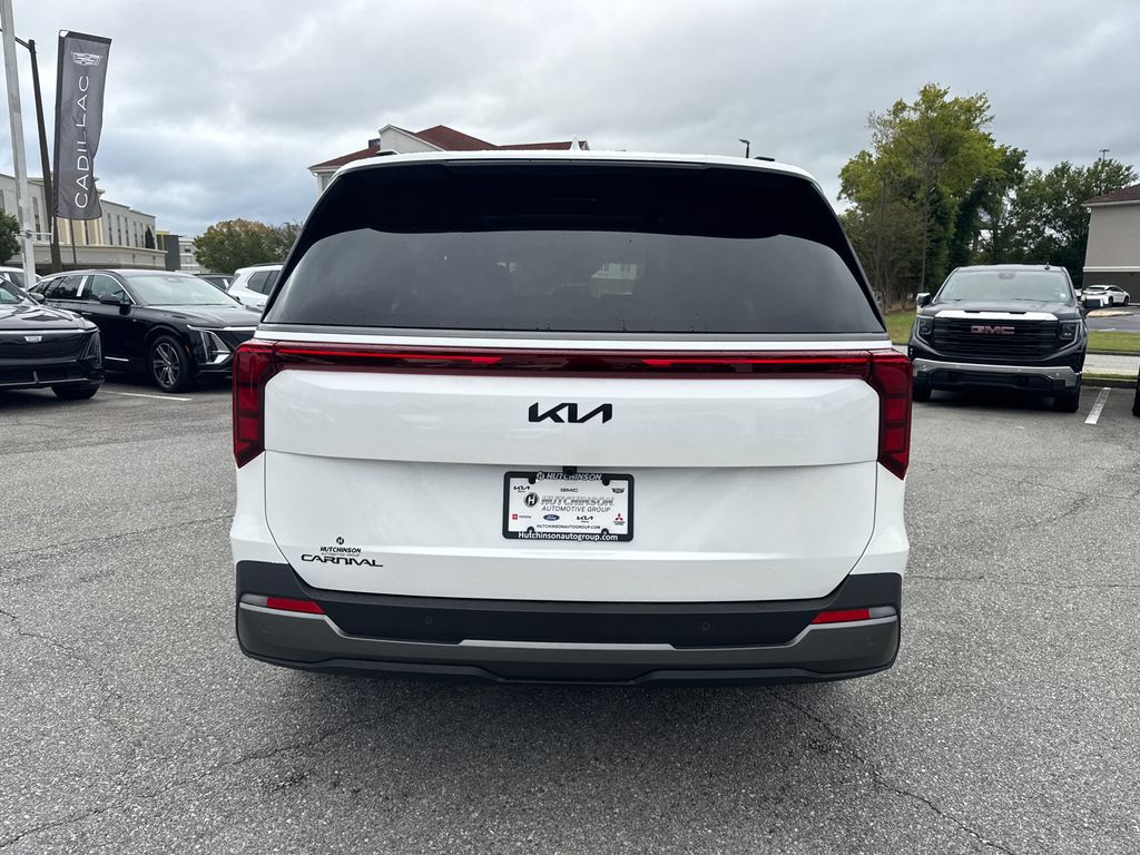 2026 Kia Carnival SX photo 4