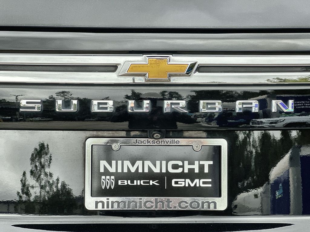 2021 Chevrolet Suburban LT photo 31