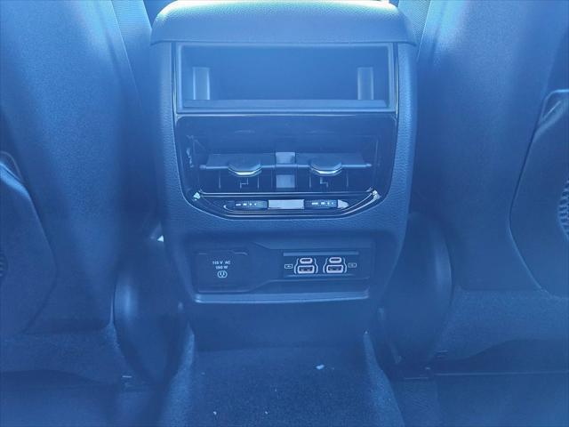 2025 Jeep Grand Cherokee Altitude X photo 18