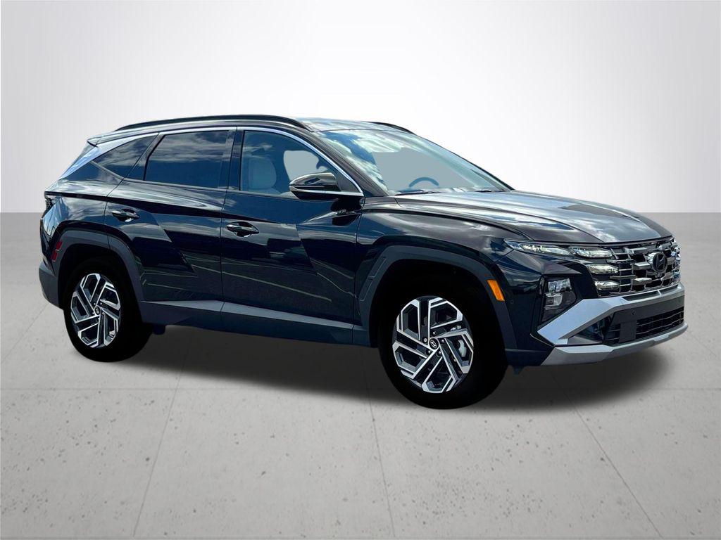 2025 Hyundai Tucson Hybrid Limited photo 9