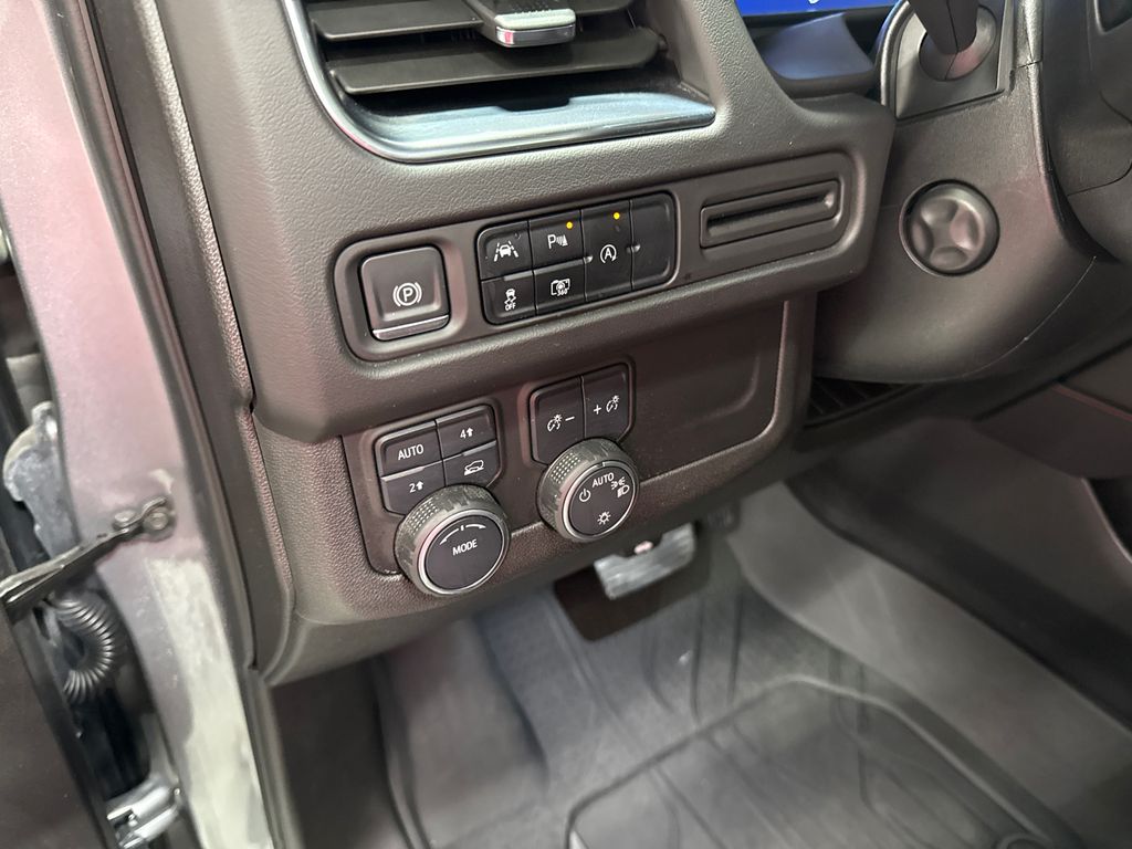 2024 Chevrolet Tahoe RST photo 13