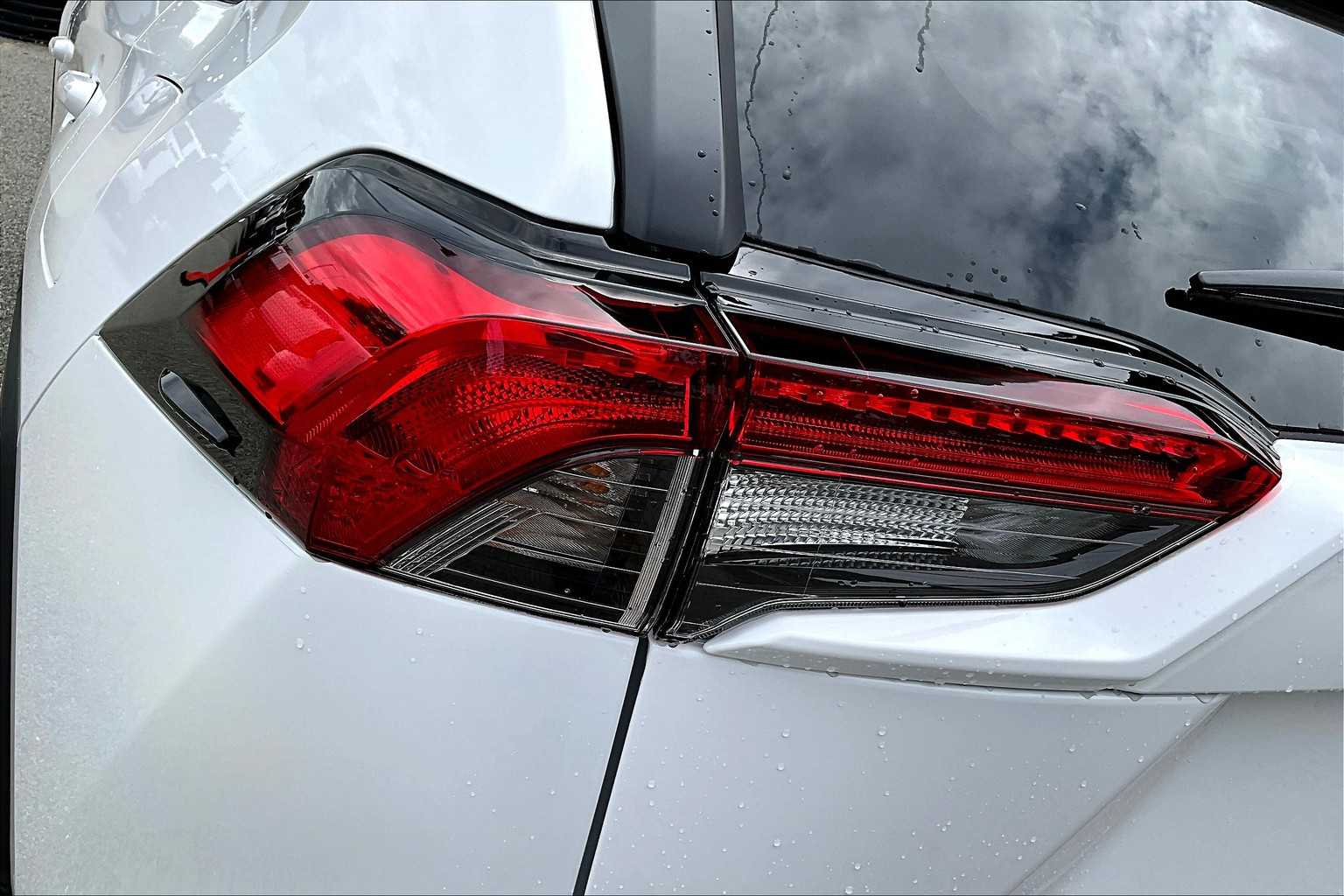 2025 Toyota RAV4 LE photo 10