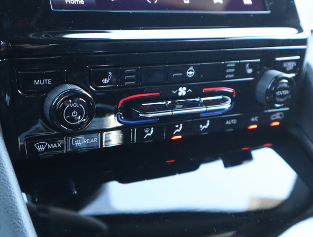 2024 Jeep Grand Cherokee Altitude photo 15