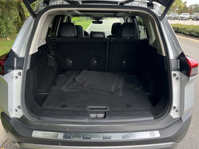 2022 Nissan Rogue SL photo 13