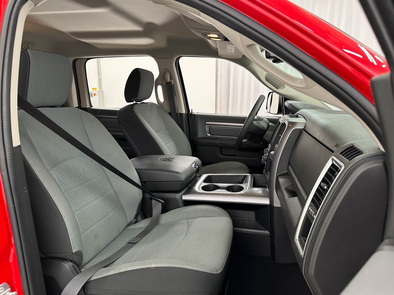 2023 Ram 1500 Classic SLT photo 18