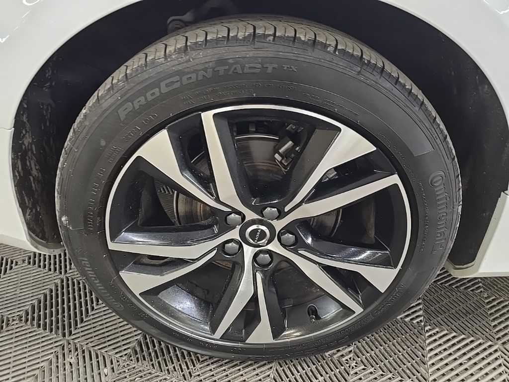 2024 Volvo S60 B5 Plus photo 13