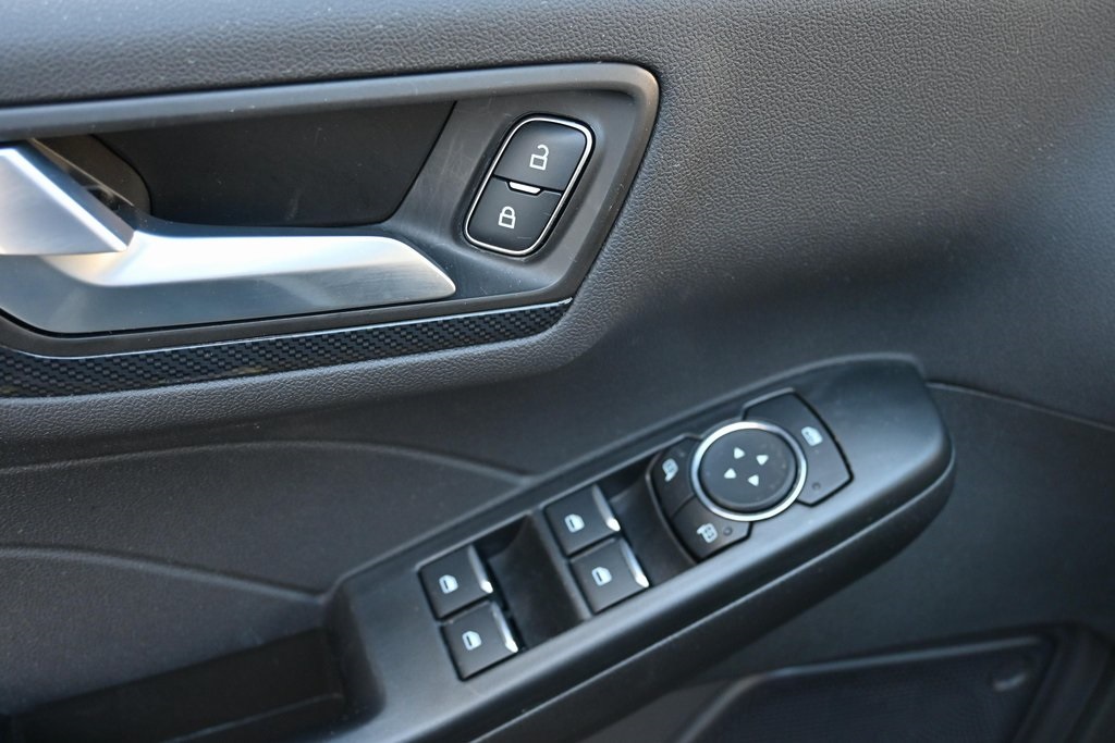 2024 Ford Escape ST-Line photo 21