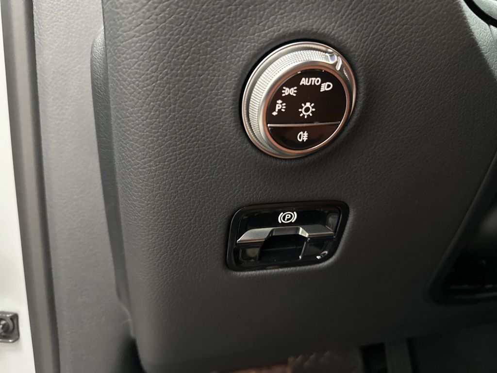 2026 Mercedes Benz GLC 300 photo 14