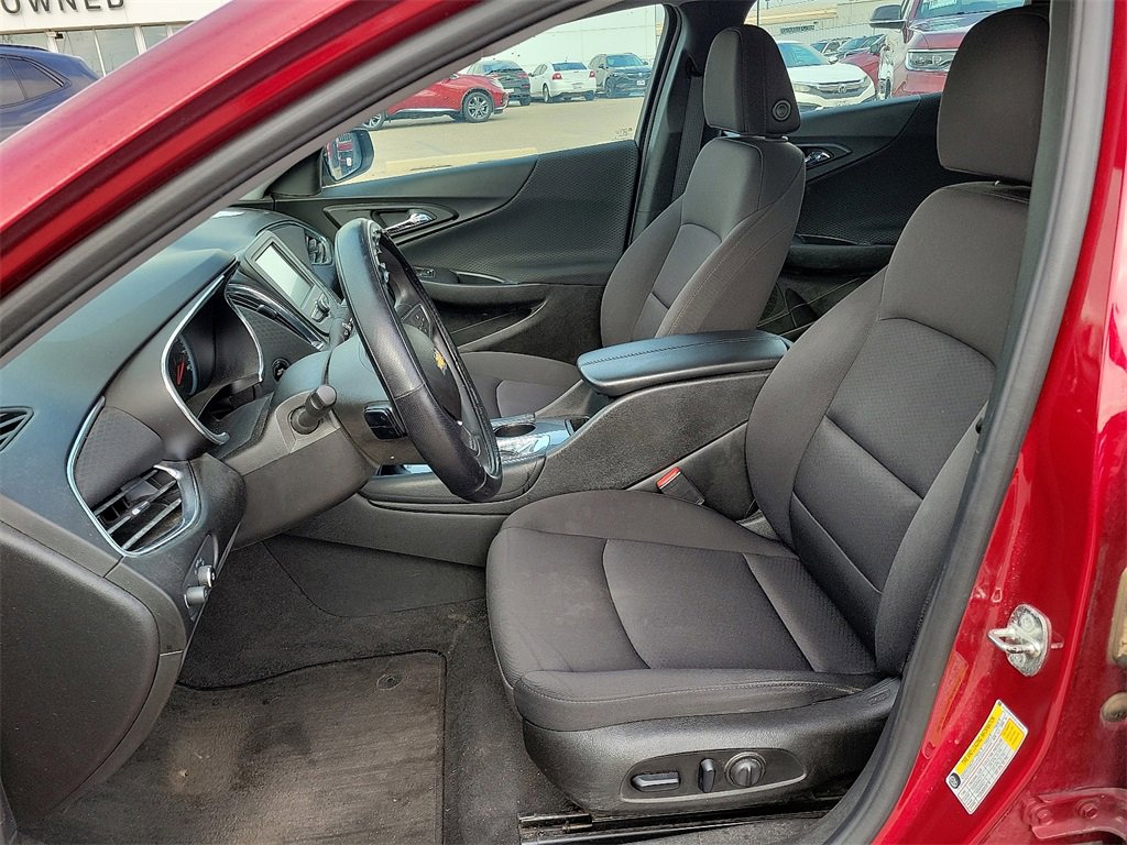2018 Chevrolet Malibu 1LT photo 16