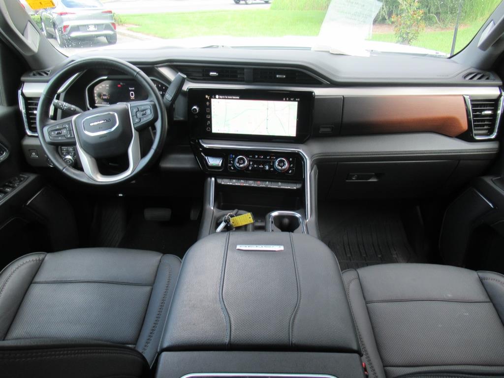 2024 Gmc Sierra HD Denali photo 10
