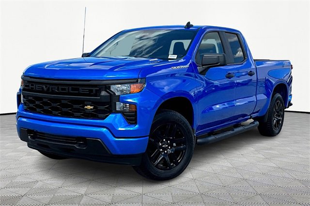 2026 Chevrolet Silverado Custom photo 3