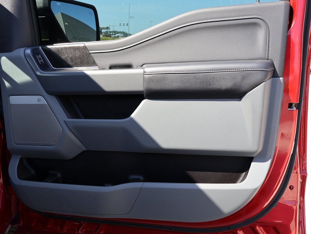 2022 Ford F-150 XLT photo 8