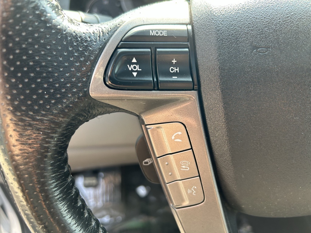 2015 Honda Odyssey Touring photo 15