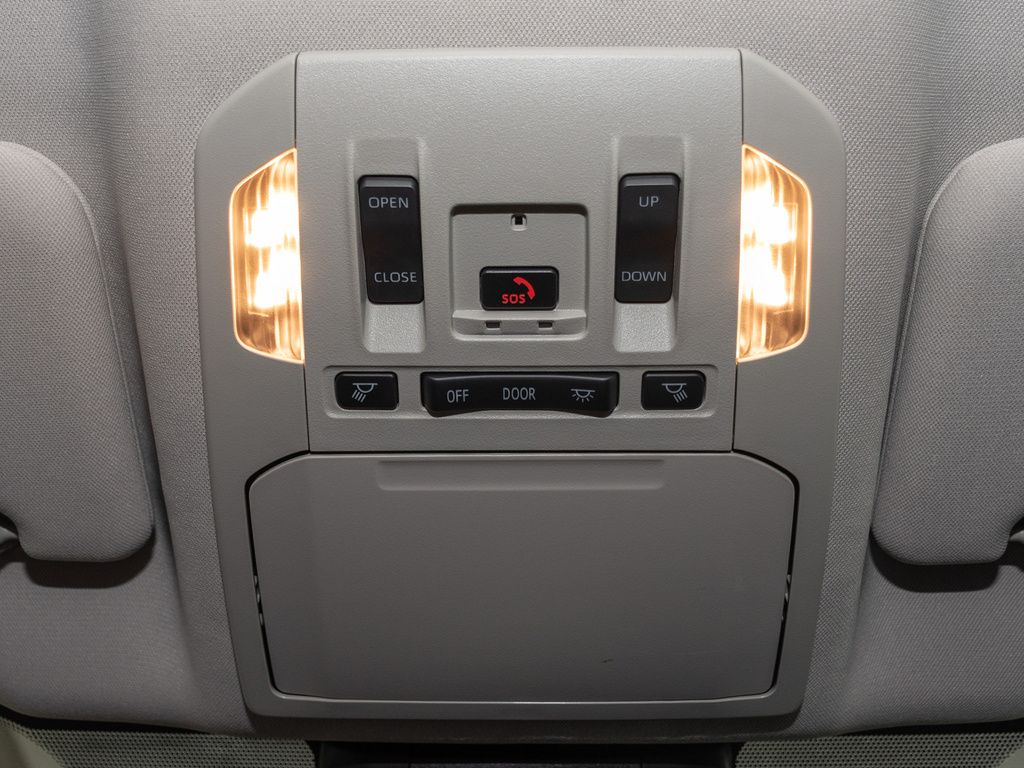 2024 Toyota Highlander XLE photo 14