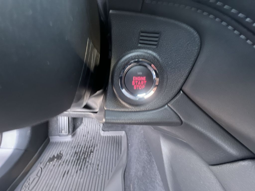 2025 Subaru Outback Limited XT photo 15