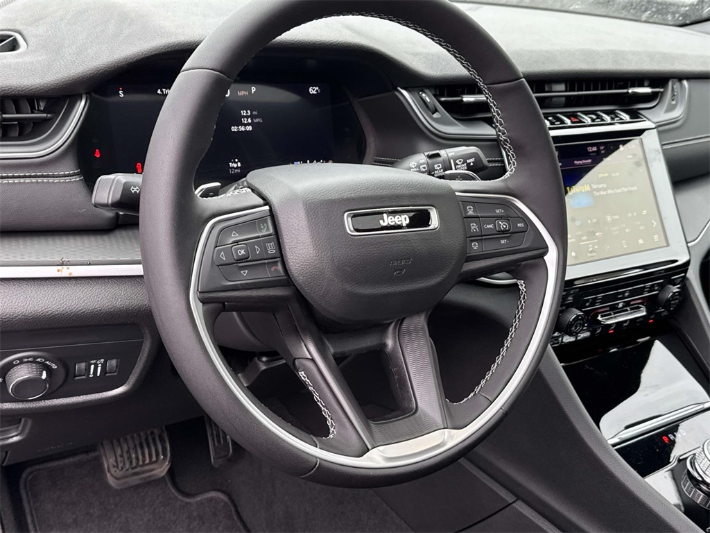 2025 Jeep Grand Cherokee Altitude X photo 2