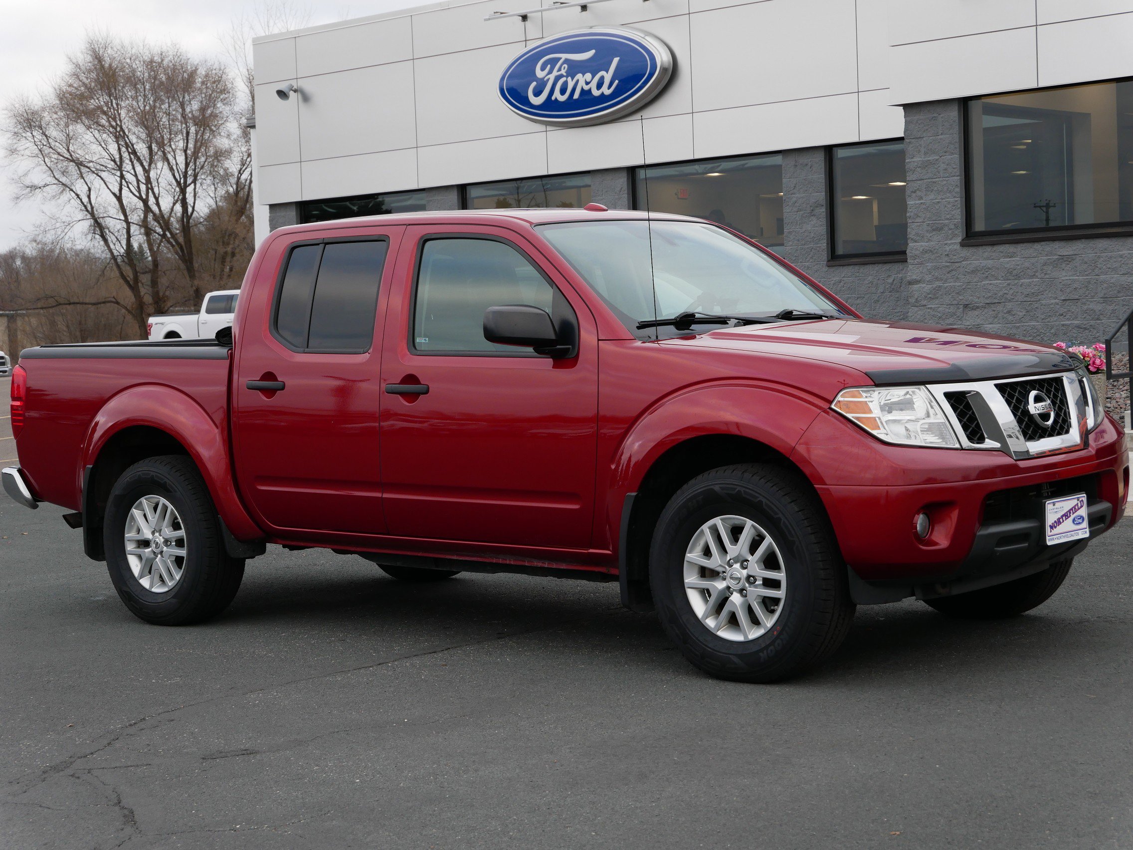 Used 2015 Nissan Frontier SV with VIN 1N6AD0EV6FN733935 for sale in Northfield, Minnesota