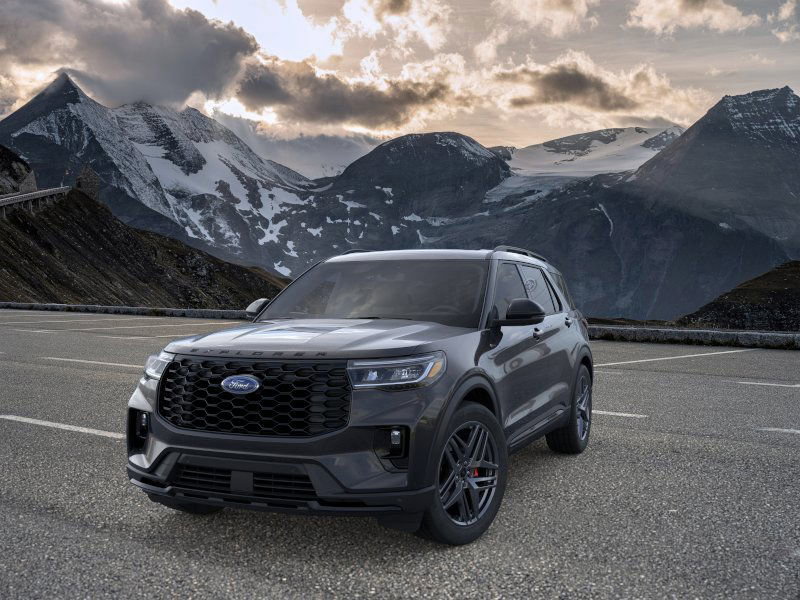2025 Ford Explorer ST-Line photo 2