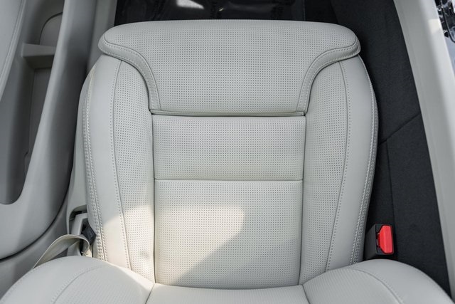 2026 Volvo XC60 Hybrid T8 photo 27