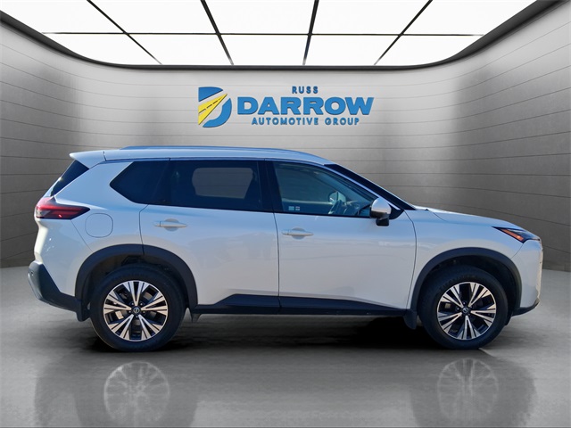 2021 Nissan Rogue SV photo 2