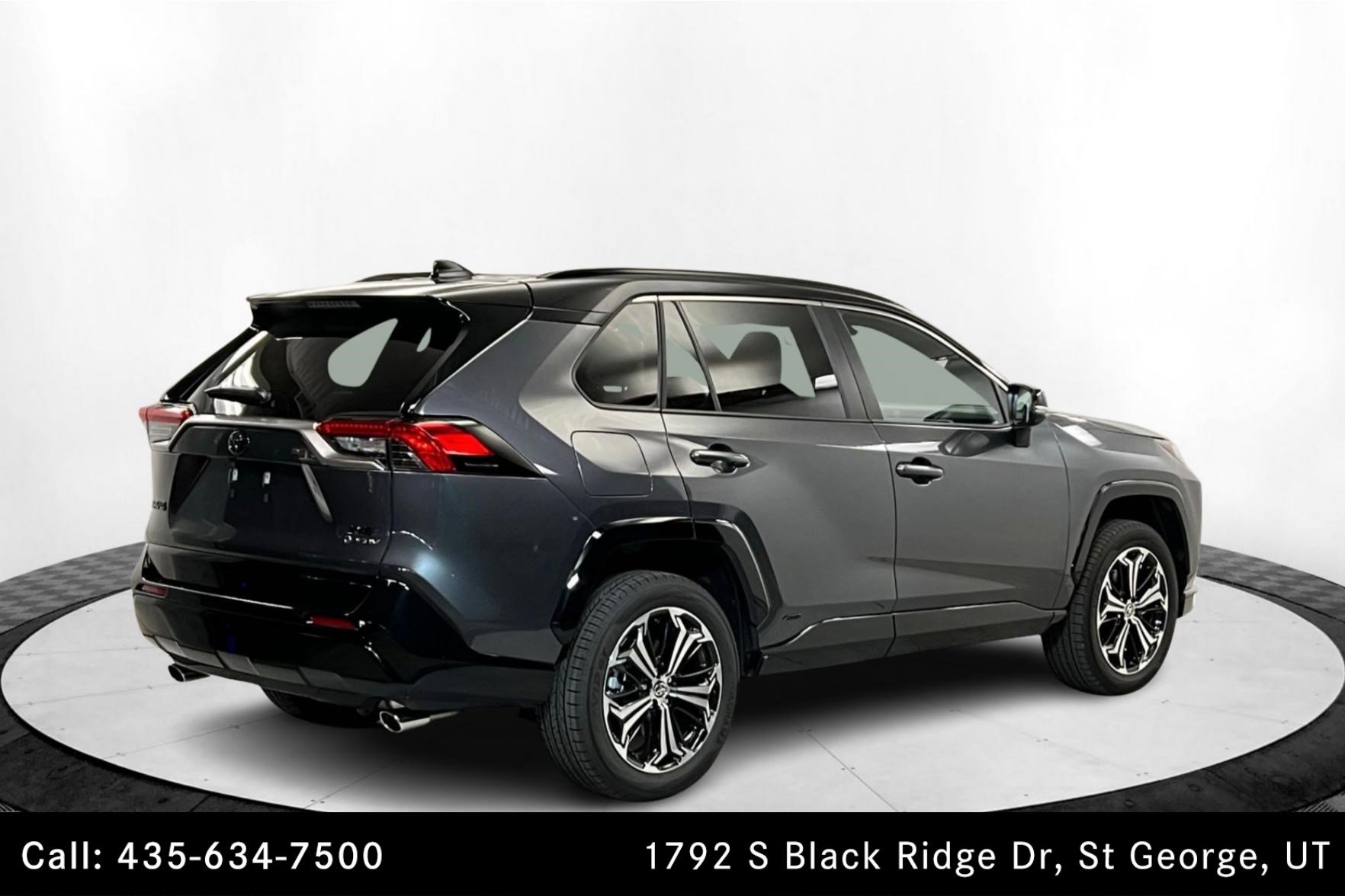 2025 Toyota RAV4 Hybrid XSE photo 4