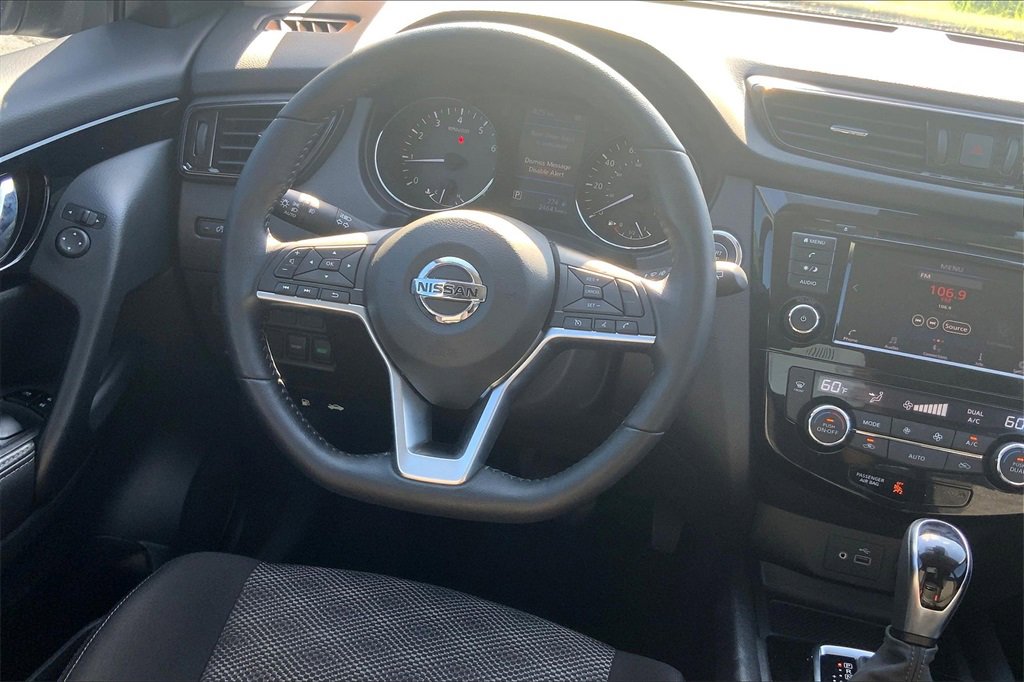 2022 Nissan Rogue Sport SV photo 3