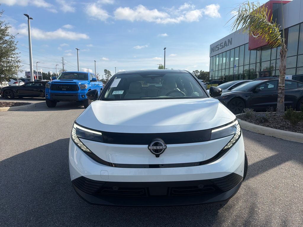 2026 Nissan Leaf SV photo 2