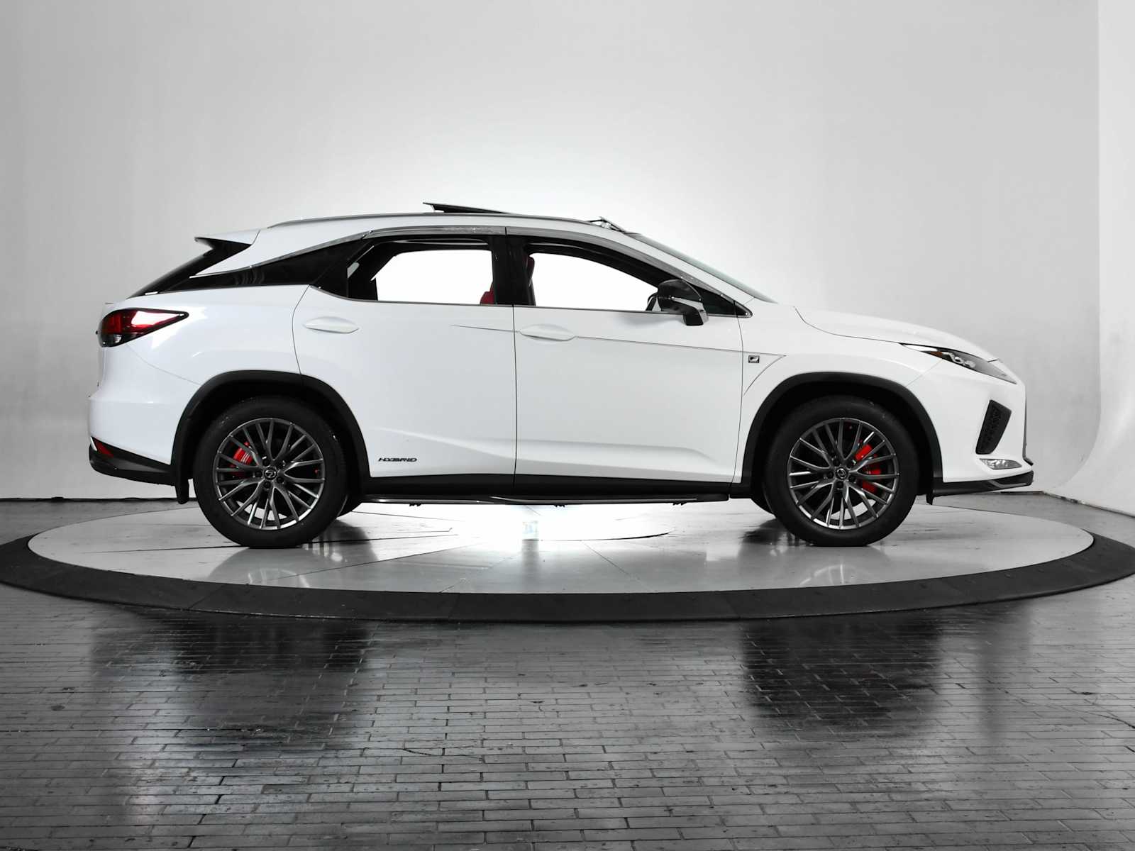 Image 7 of Certified Pre-Owned 2022 Lexus RXh F SPORT Handling