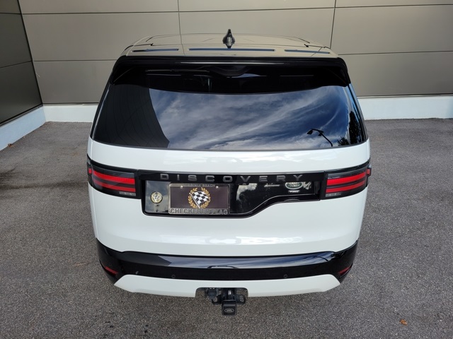 2023 Land Rover Discovery S R-Dynamic photo 4