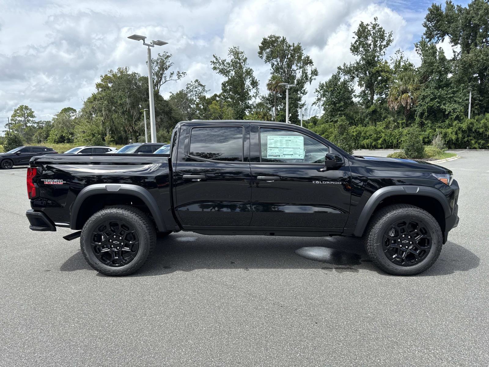2026 Chevrolet Colorado Trail Boss photo 2