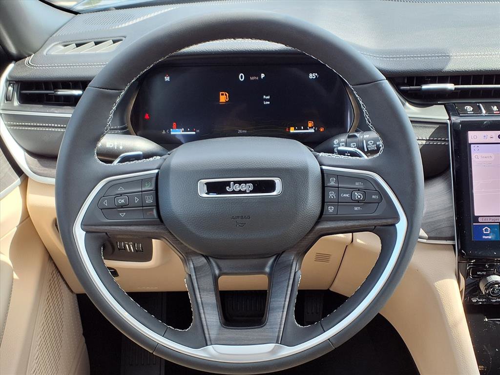 2025 Jeep Grand Cherokee Limited photo 9