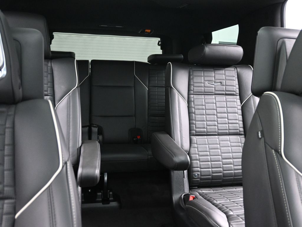 2023 Cadillac Escalade V-Series photo 8