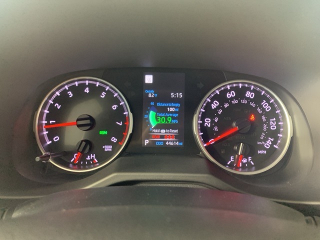 2022 Toyota RAV4 LE photo 17