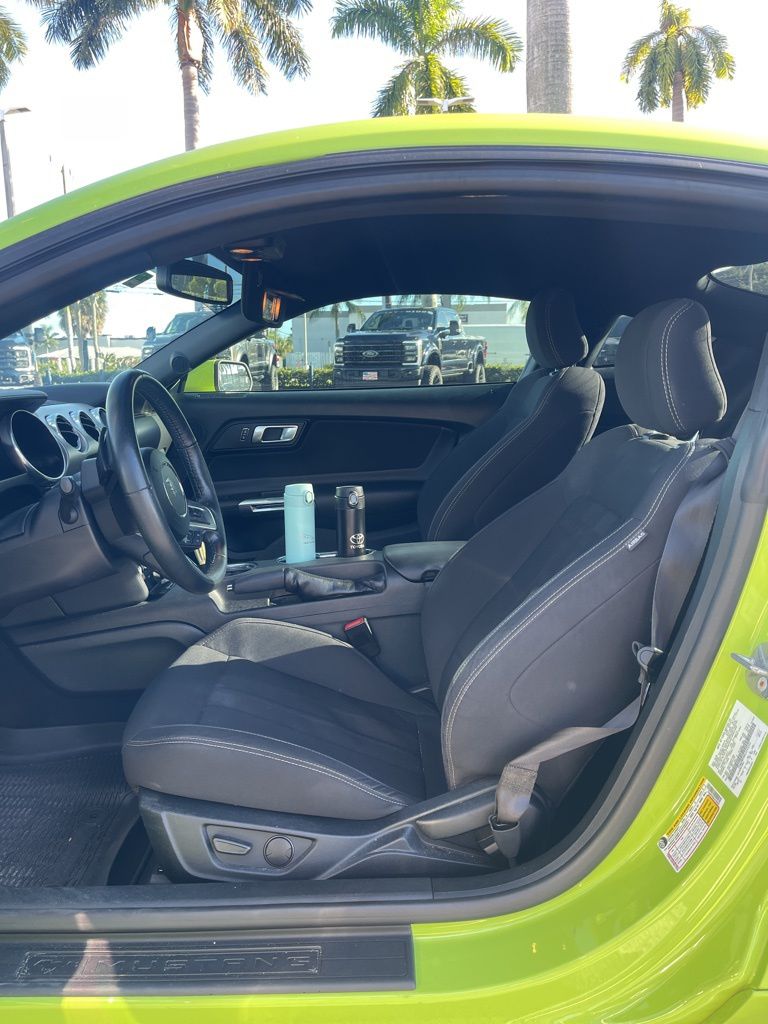 2020 Ford Mustang EcoBoost photo 6