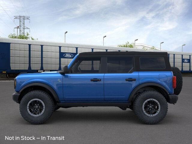 2024 Ford Bronco Black Diamond photo 3