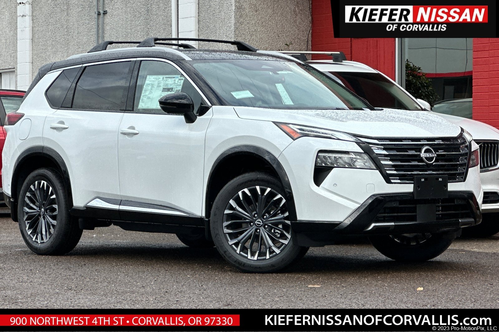 2026 Nissan Rogue Platinum's photo