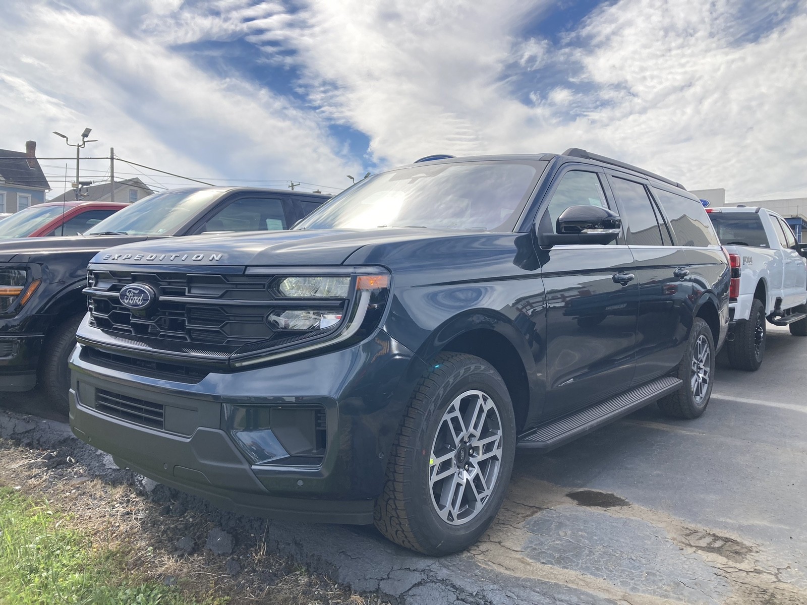 2025 Ford Expedition Active's photo