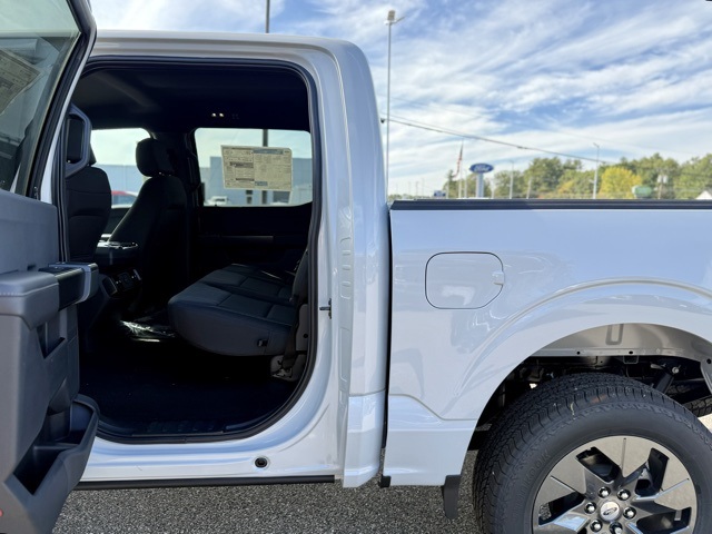 2025 Ford F-150 STX photo 27