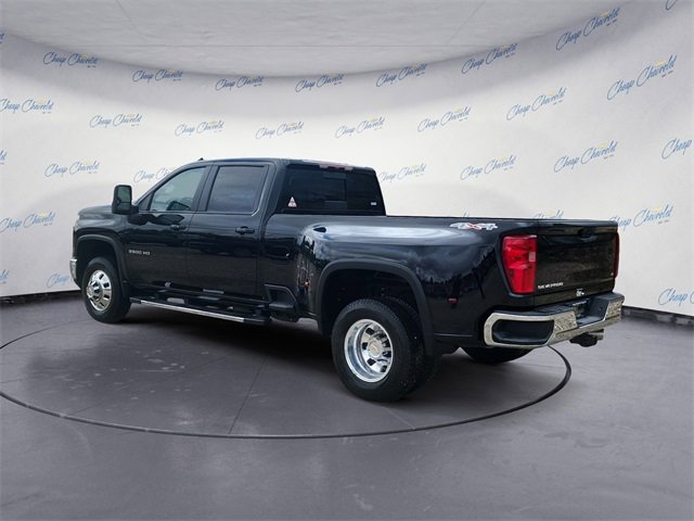 2026 Chevrolet Silverado 3500HD LT photo 3