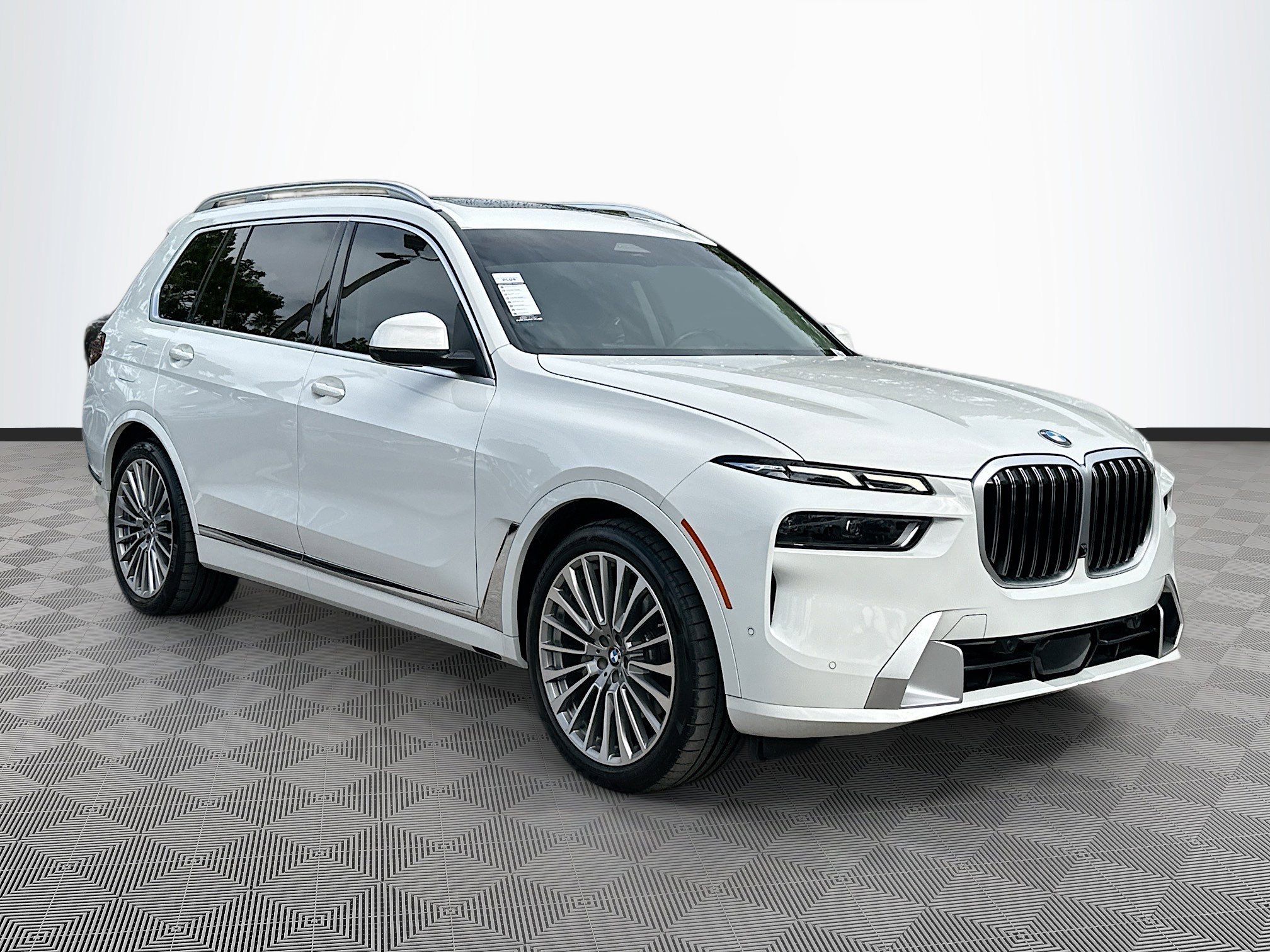 2023 BMW X7 40i's photo