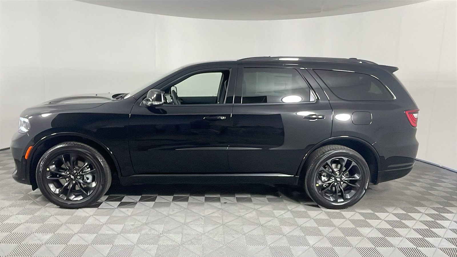 2025 Dodge Durango R/T Plus photo 7