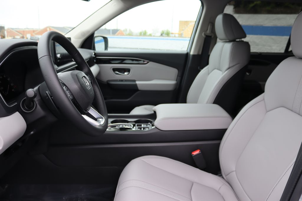 2025 Honda Pilot EX-L photo 28