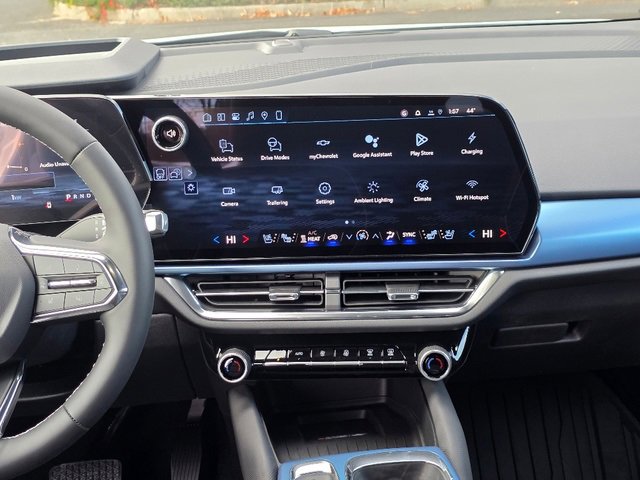 2026 Chevrolet Equinox EV 1LT photo 3