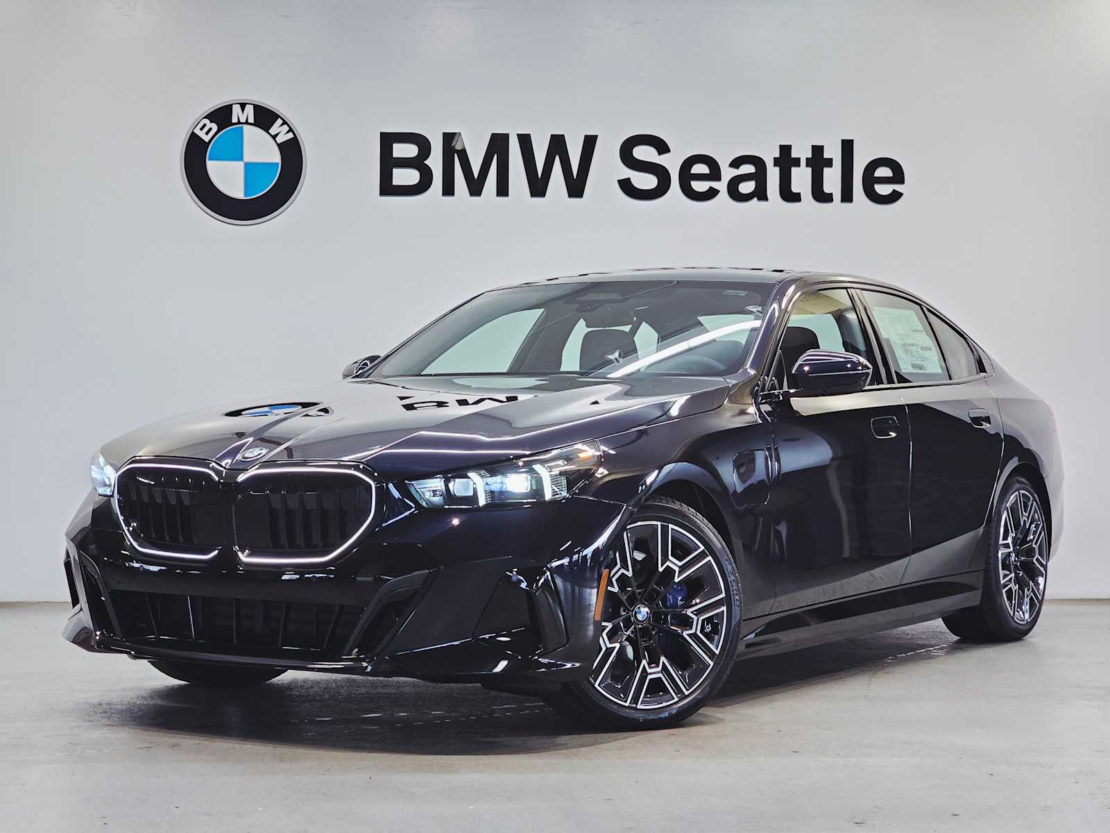 2026 BMW 5 Series 550e's photo