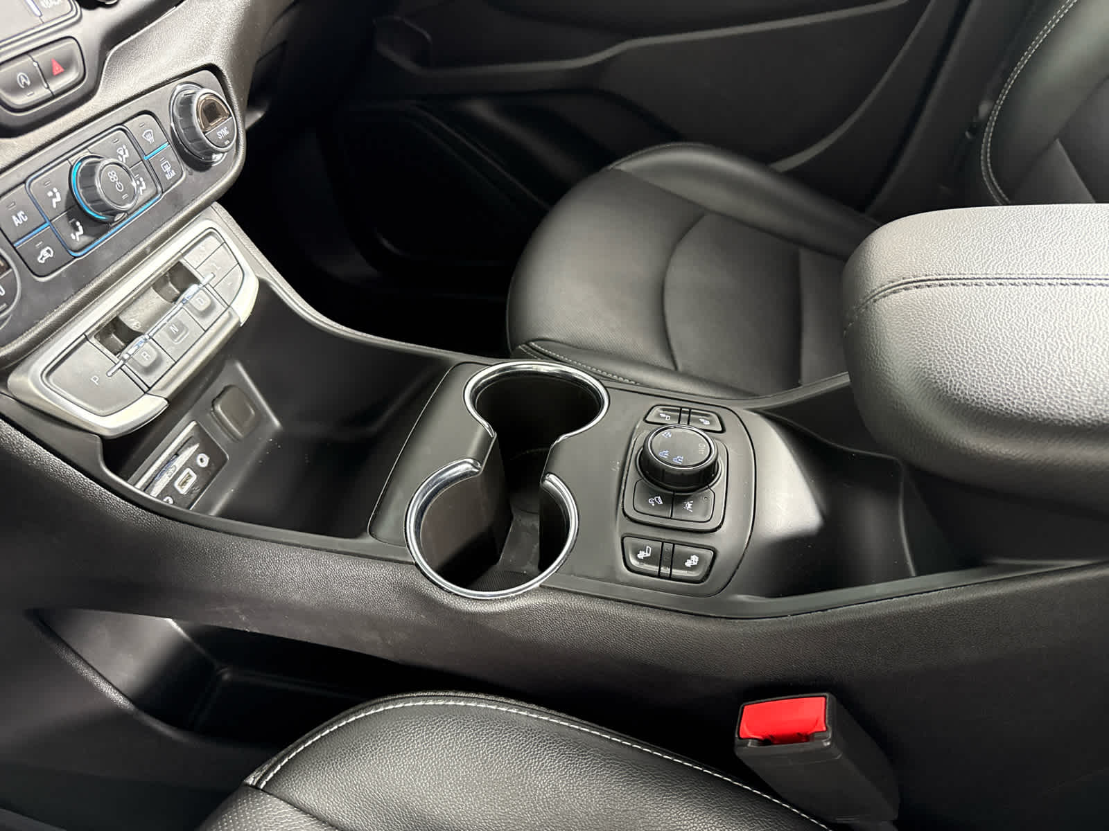 2024 Gmc Terrain SLT photo 21