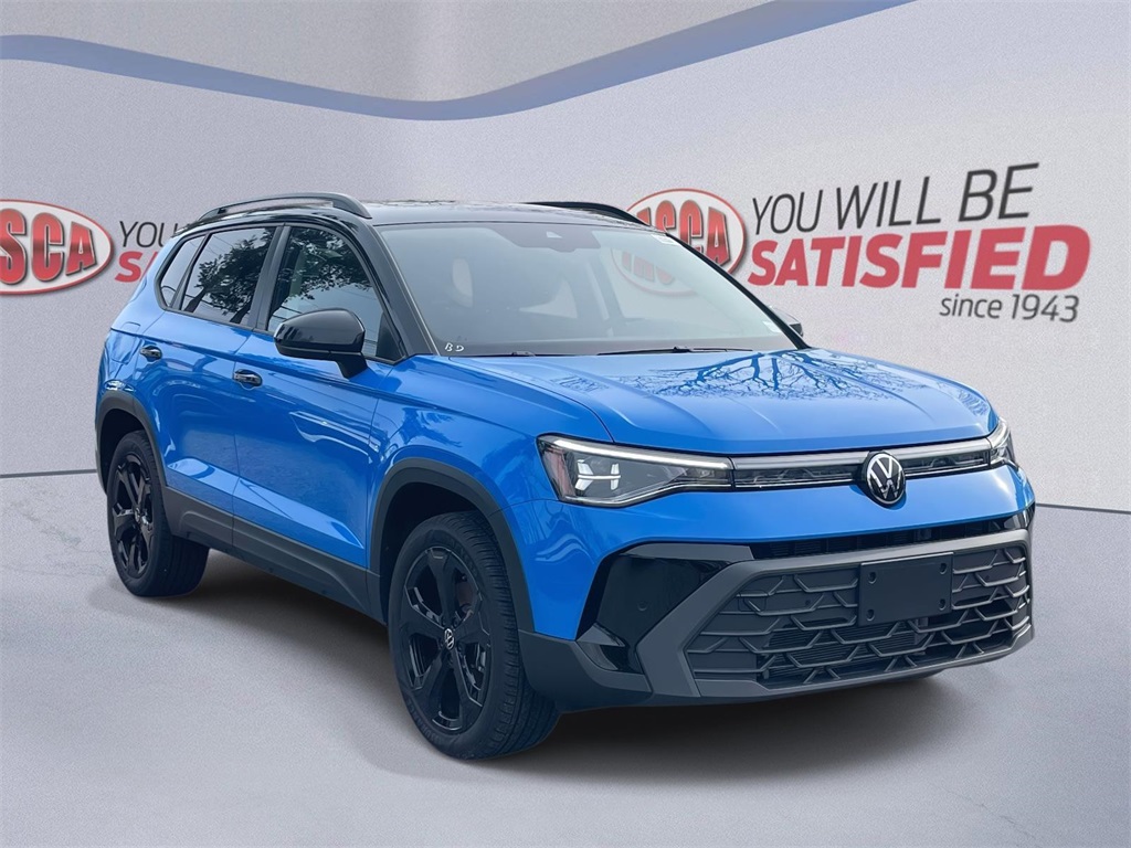 2025 Volkswagen Taos SE Black's photo