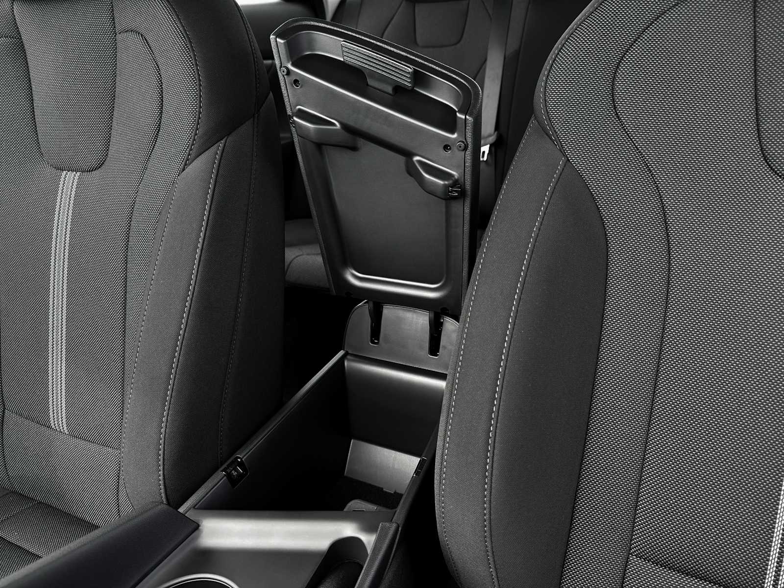 2025 Hyundai Elantra SE photo 17