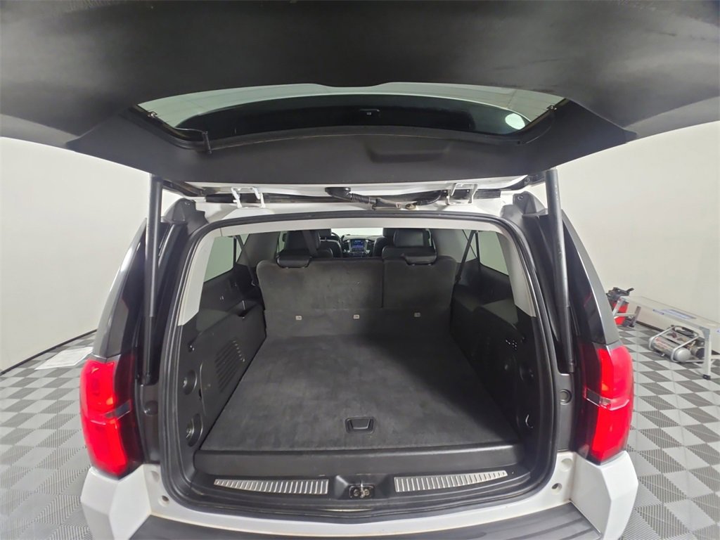 2019 Chevrolet Suburban Premier photo 14