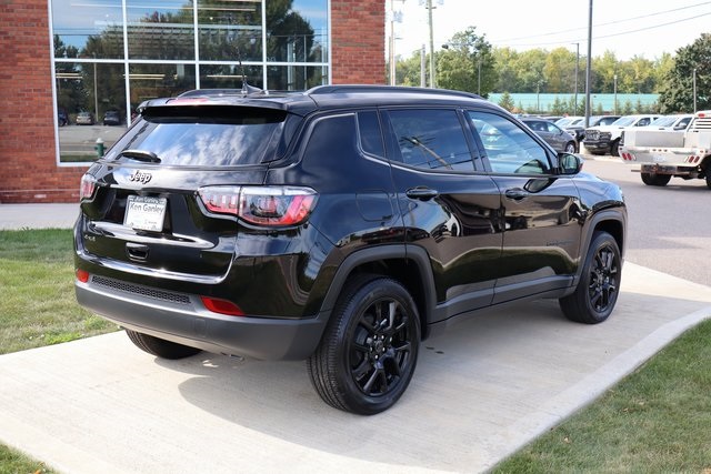 2025 Jeep Compass Altitude photo 31